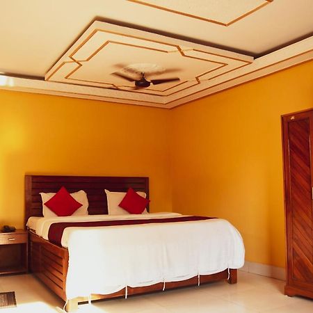 Karimganj Hotel Nakshatra מראה חיצוני תמונה