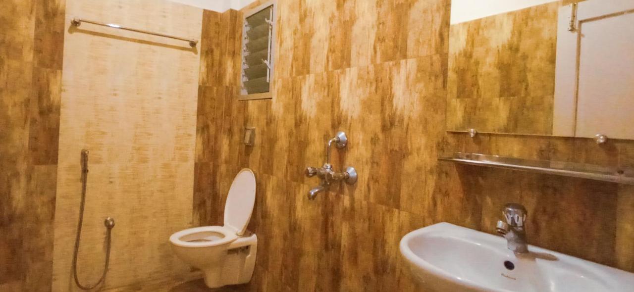 Karimganj Hotel Nakshatra מראה חיצוני תמונה