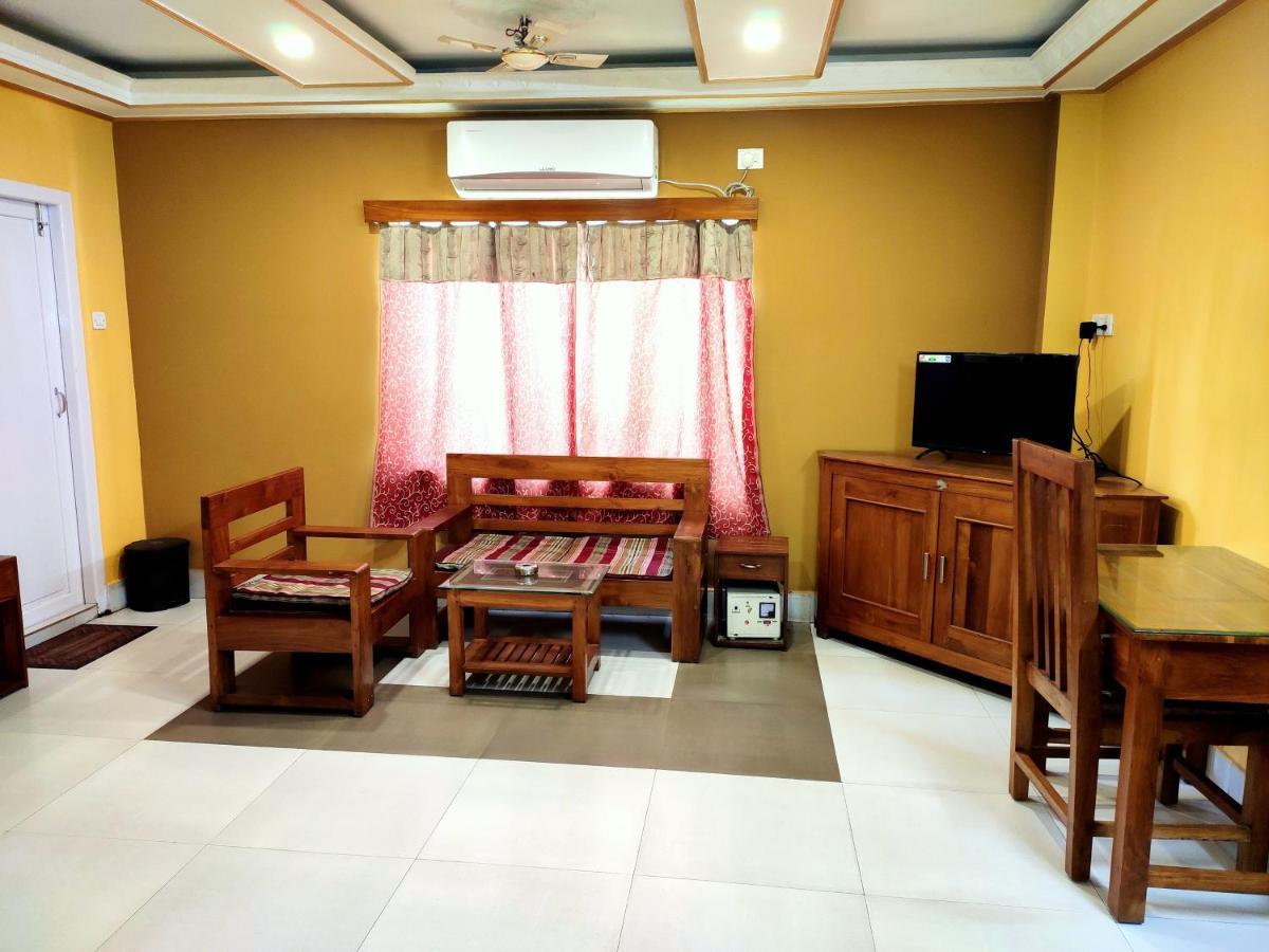 Karimganj Hotel Nakshatra מראה חיצוני תמונה