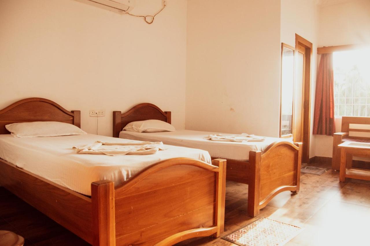 Karimganj Hotel Nakshatra מראה חיצוני תמונה