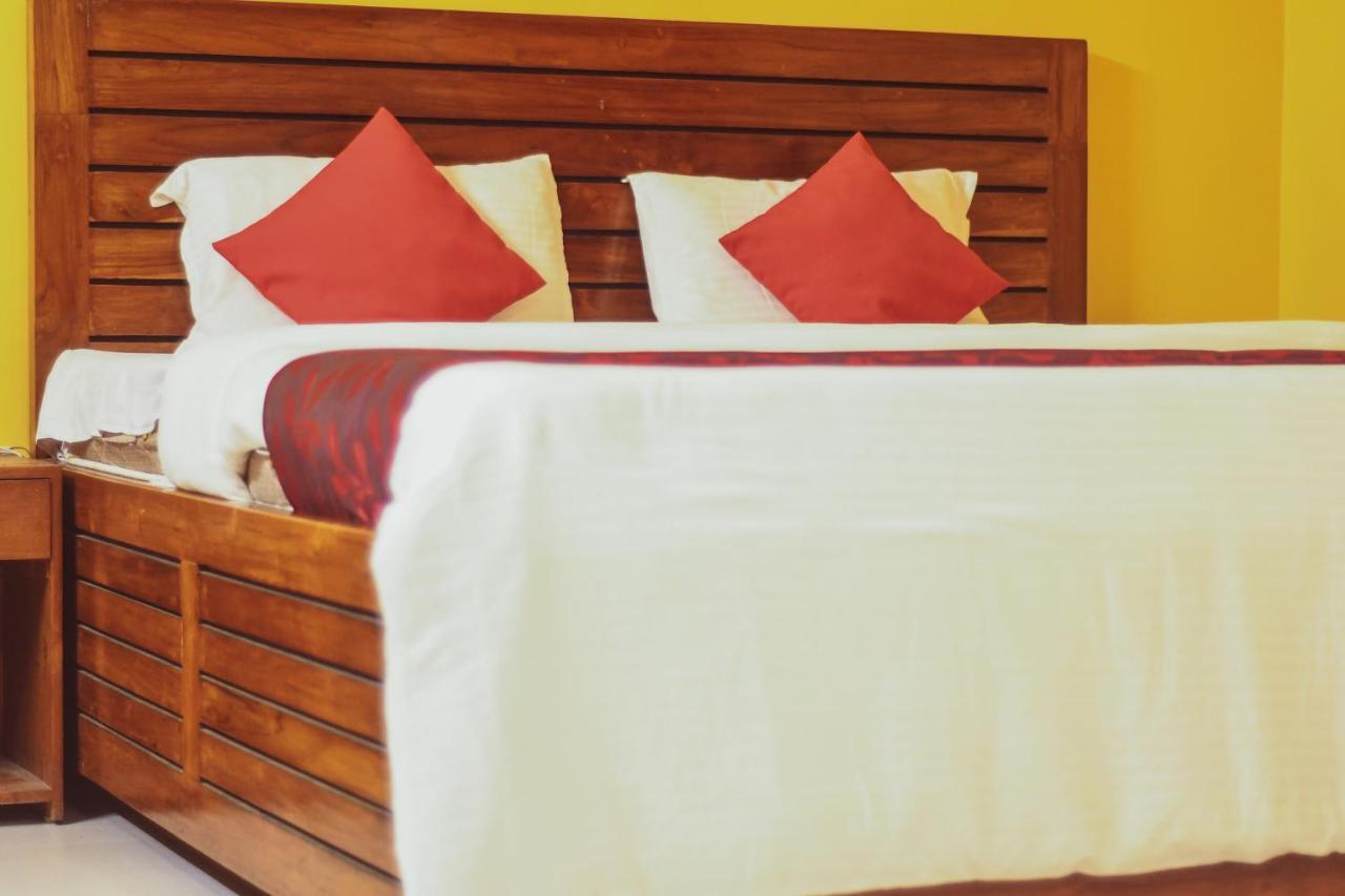 Karimganj Hotel Nakshatra מראה חיצוני תמונה