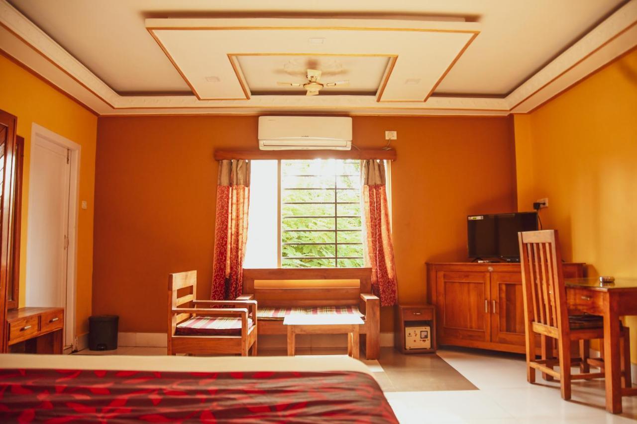 Karimganj Hotel Nakshatra מראה חיצוני תמונה